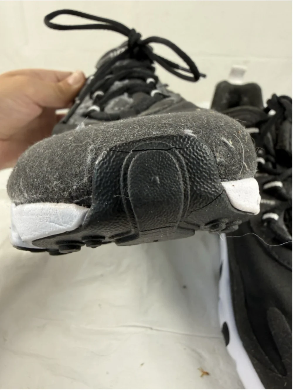 Nike Men's Air Max 270 React Training Shoes Size 7.5 US Black/White AO4971-004